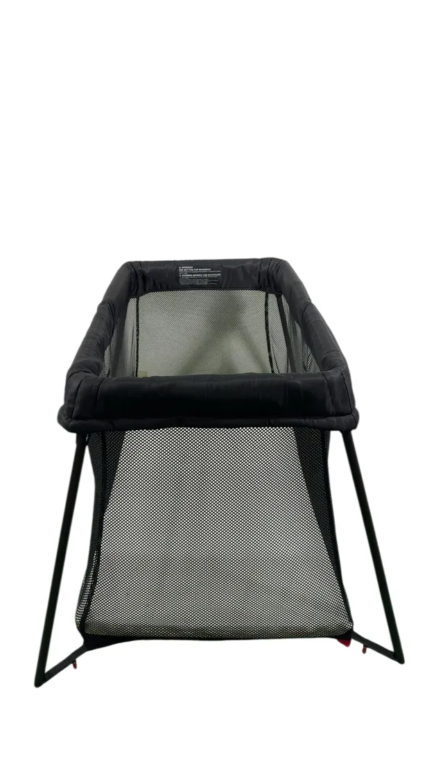 BabyBjorn Travel Crib Light Bundle with Fitted Sheet, Black