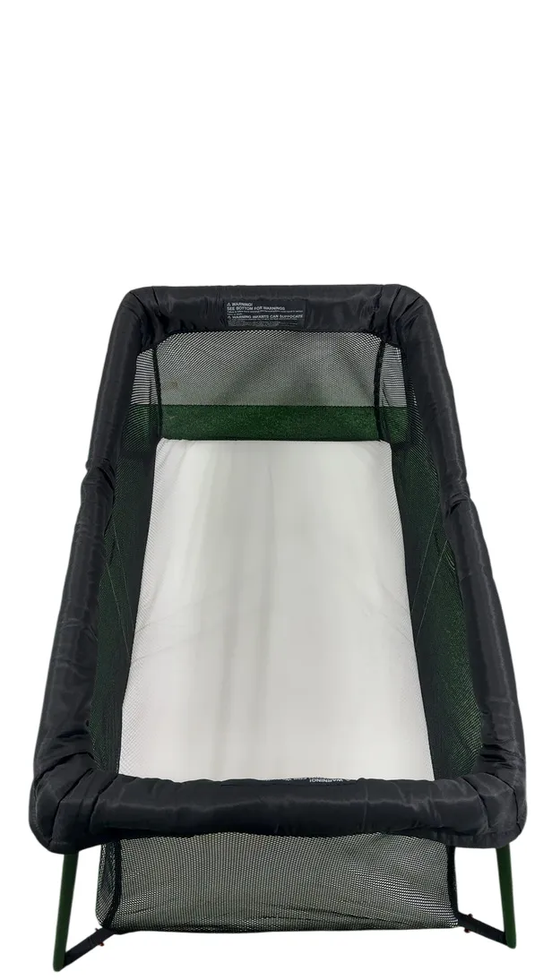 BabyBjorn Travel Crib Light Bundle with Fitted Sheet, Black