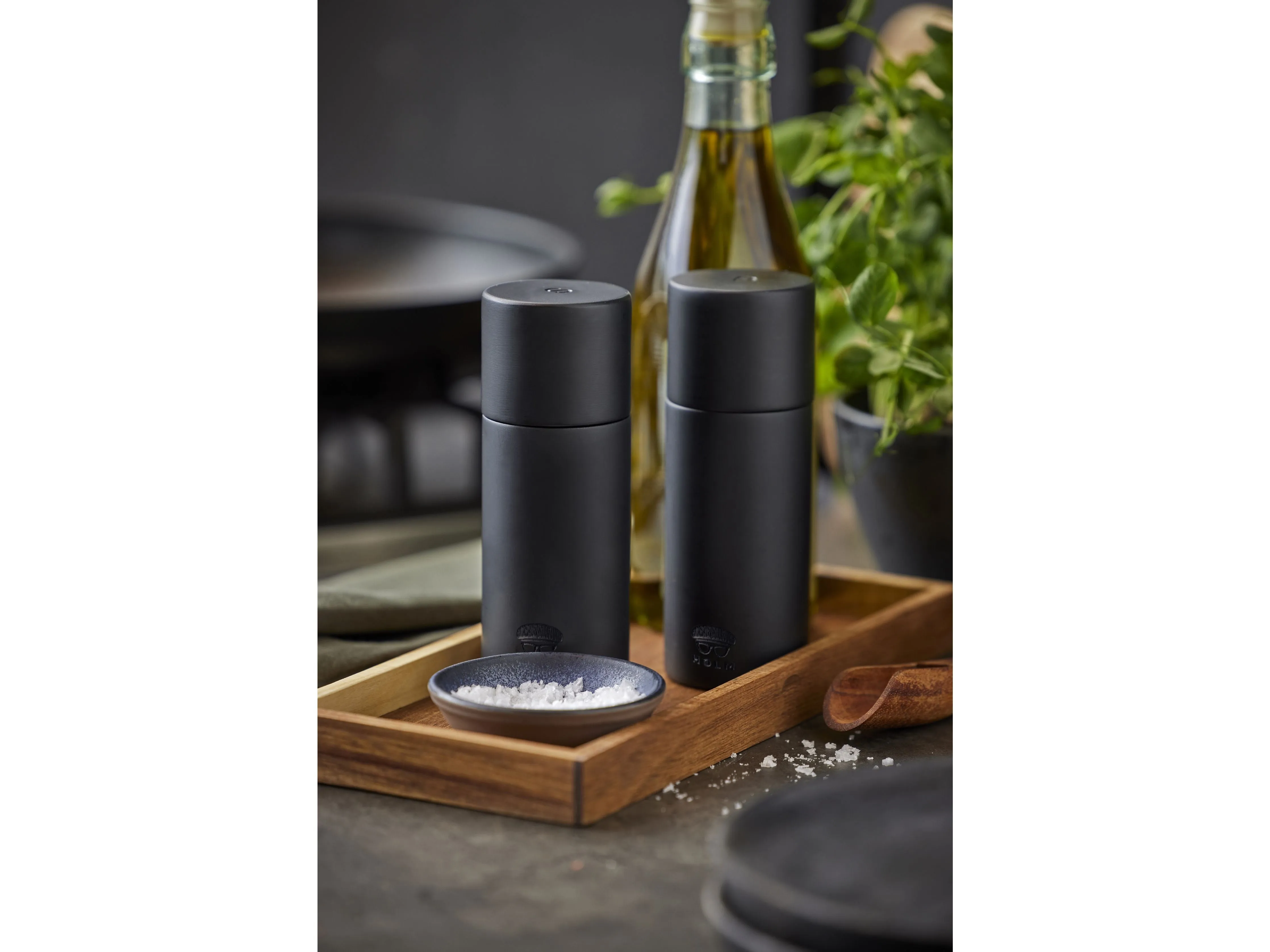 Holm Salt And Pepper Grinder Set, Black