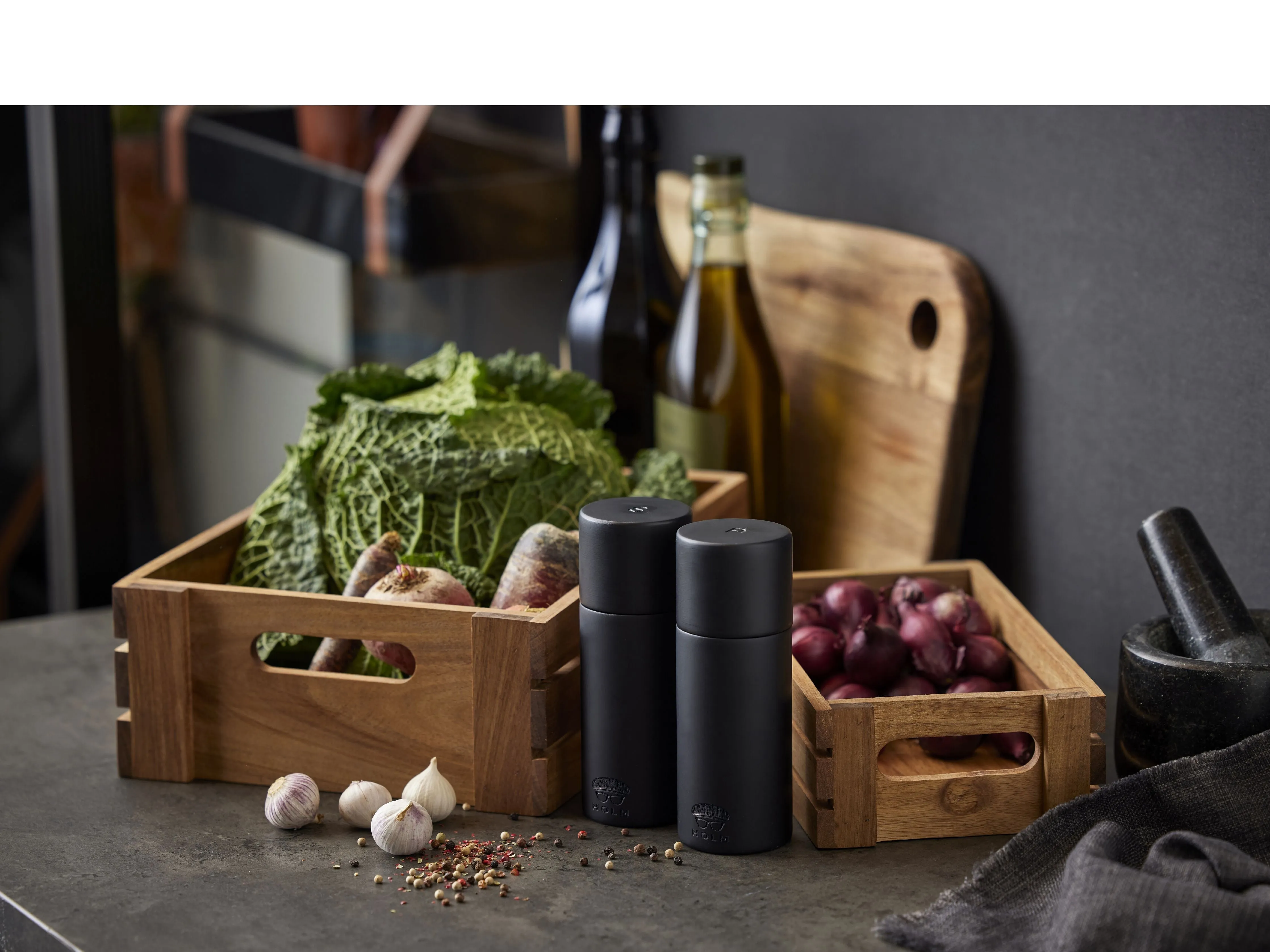 Holm Salt And Pepper Grinder Set, Black