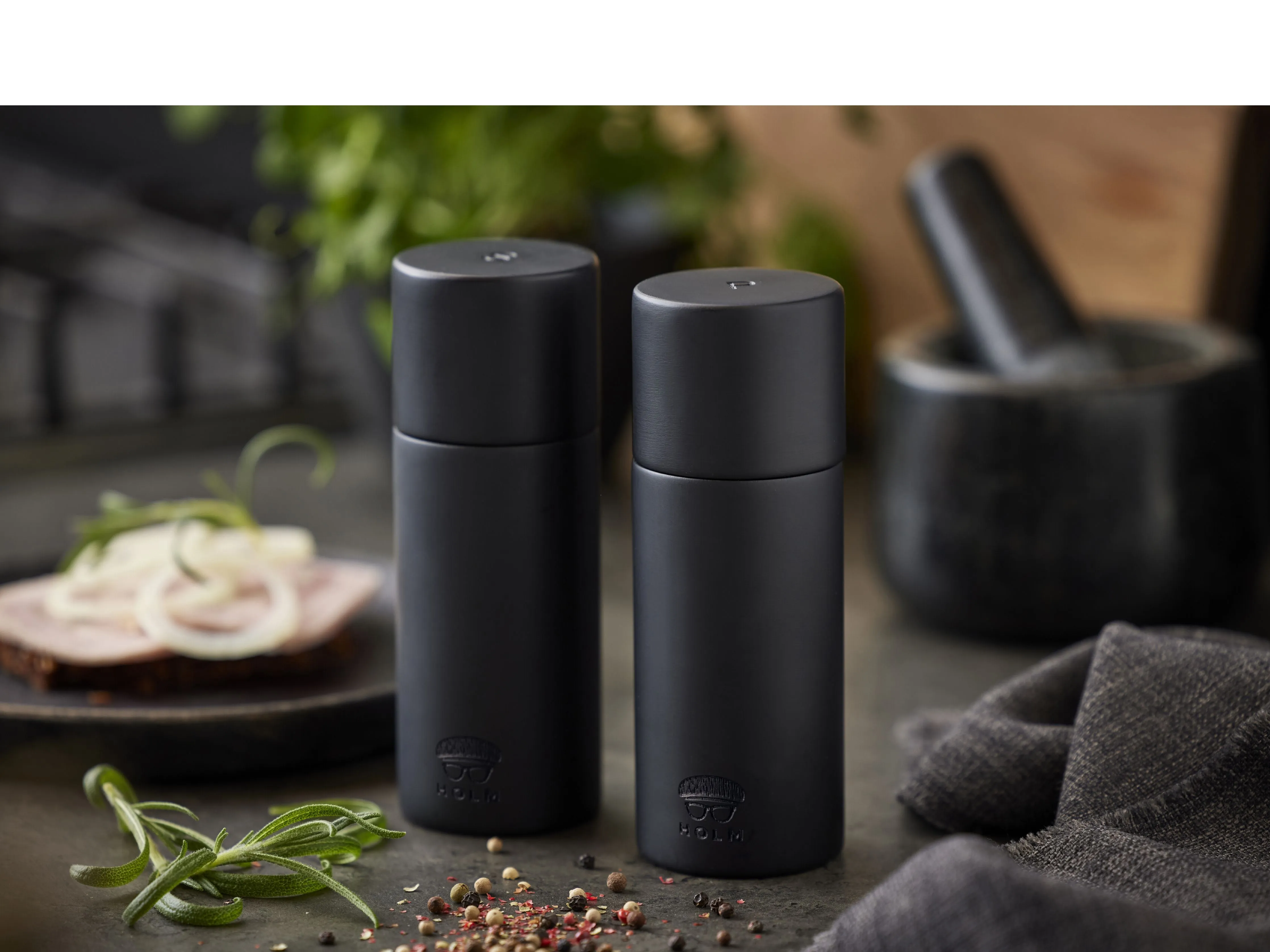 Holm Salt And Pepper Grinder Set, Black
