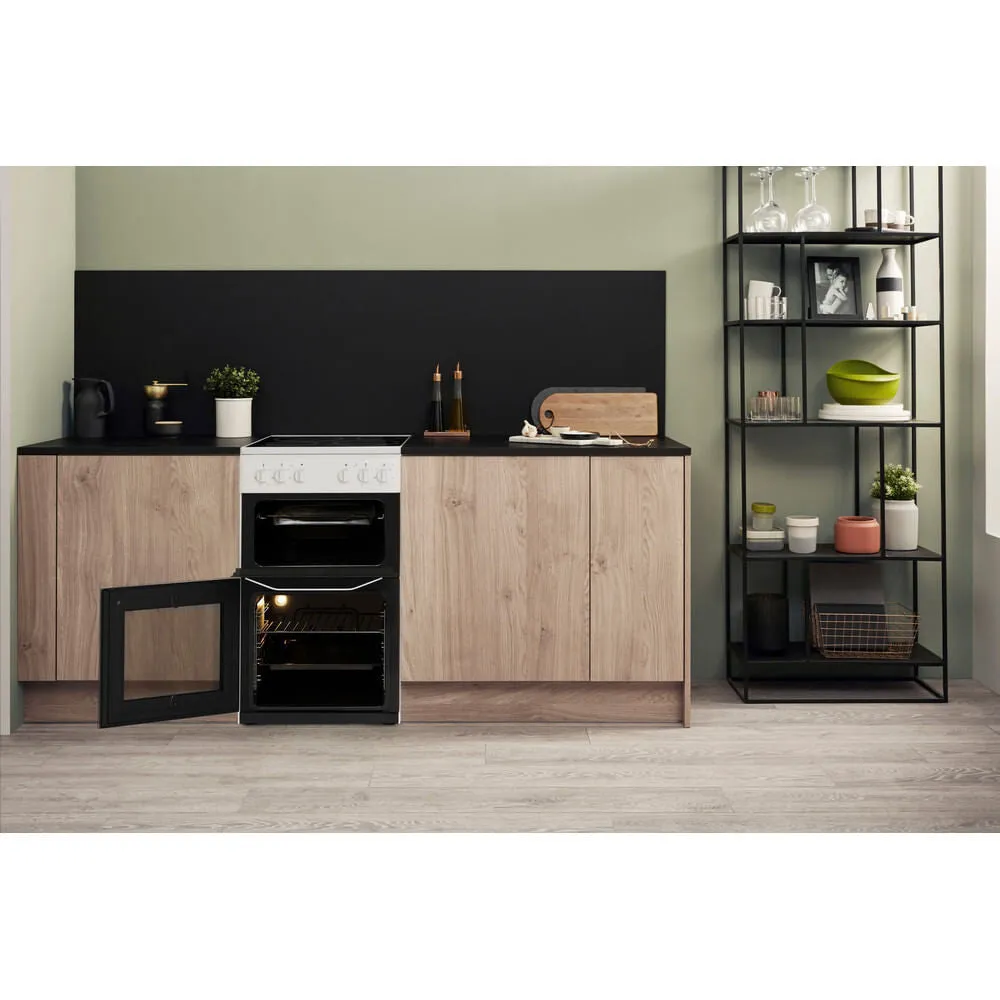 Hotpoint HD5V92KCW Freestanding Electric Ceramic Cooker - White