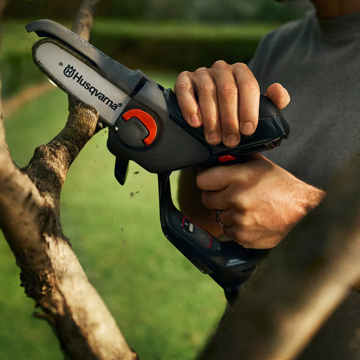Husqvarna Aspire P5-P4A Cordless Pruner