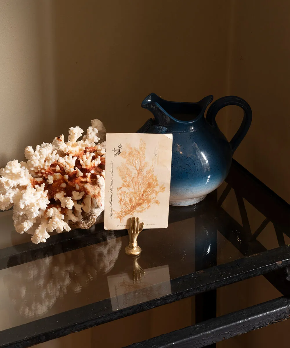 Jana Hand Card Holder