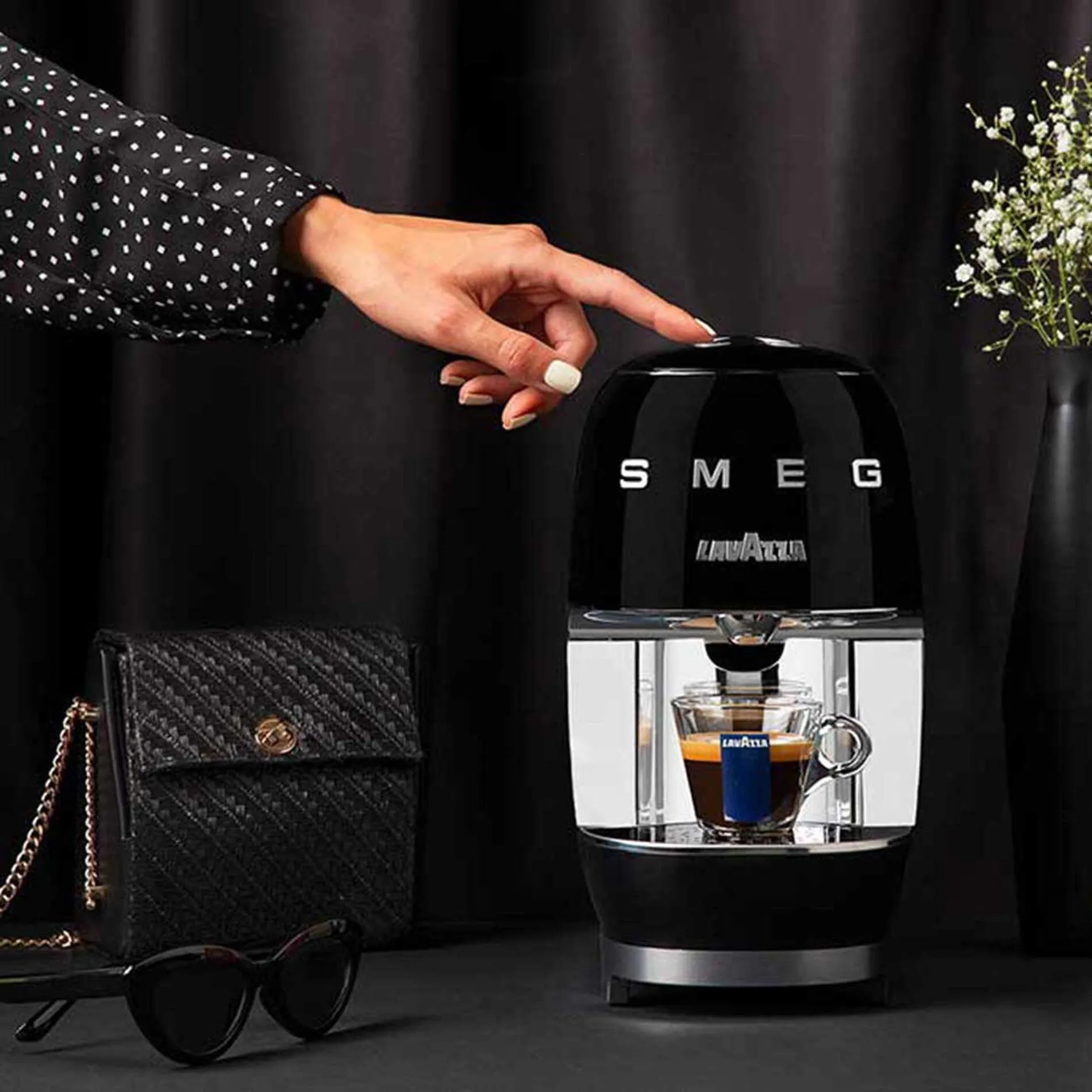 Lavazza A Modo Mio SMEG Fully-auto Capsule coffee machine 0.9 L