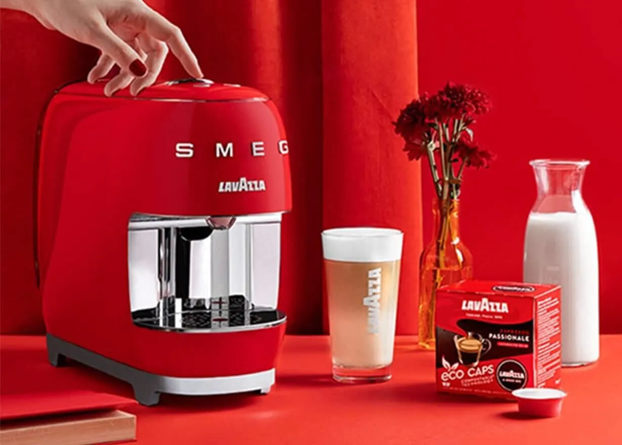 Lavazza A Modo Mio SMEG Fully-auto Capsule coffee machine 0.9 L
