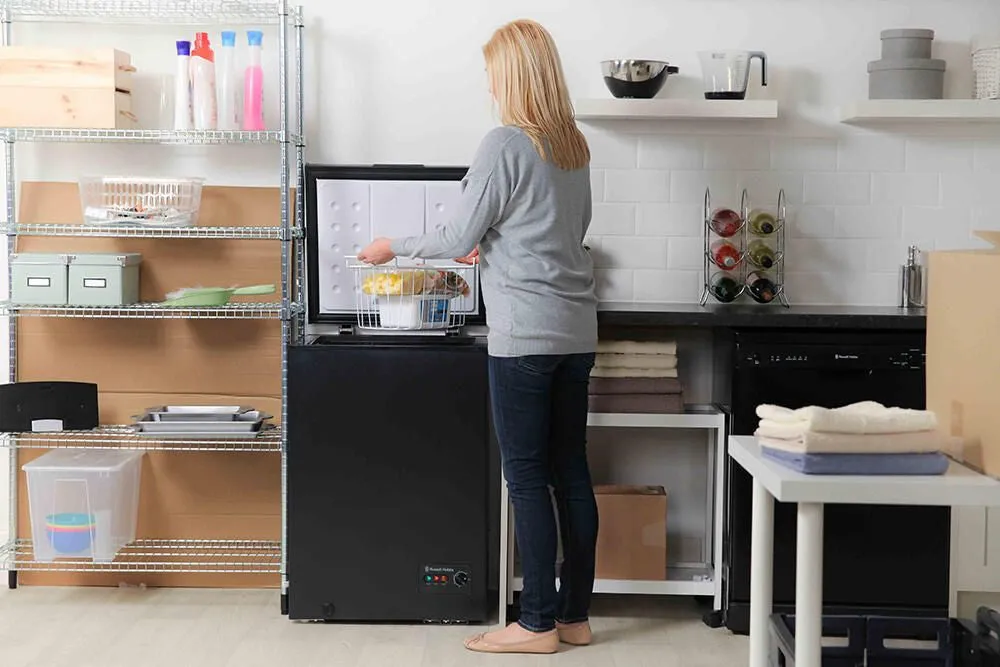 Russell Hobbs RHCF99B freezer Chest freezer Freestanding 99 L F Black