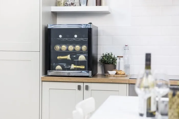 Russell Hobbs RHGWC1B-C wine cooler Thermoelectric wine cooler Freestanding Black, Stainless steel 12 bottle(s)