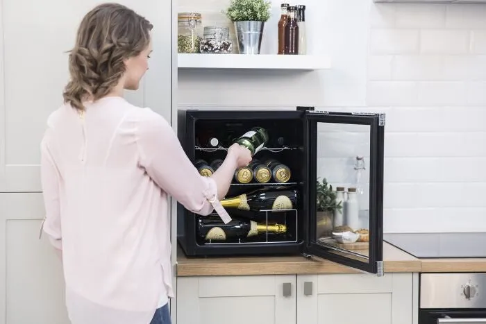 Russell Hobbs RHGWC1B-C wine cooler Thermoelectric wine cooler Freestanding Black, Stainless steel 12 bottle(s)