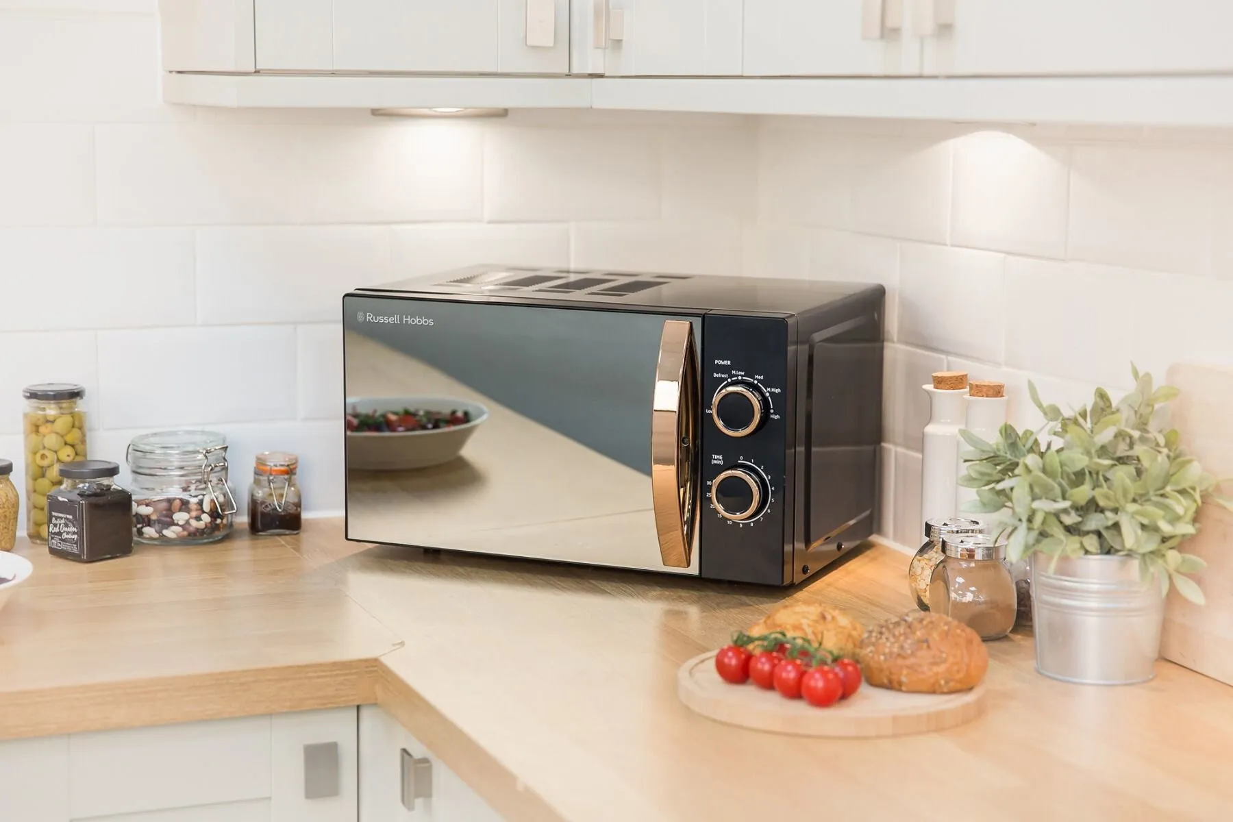 Russell Hobbs RHM1727RG 17L 700W Solo Microwave- Black and Rose Gold