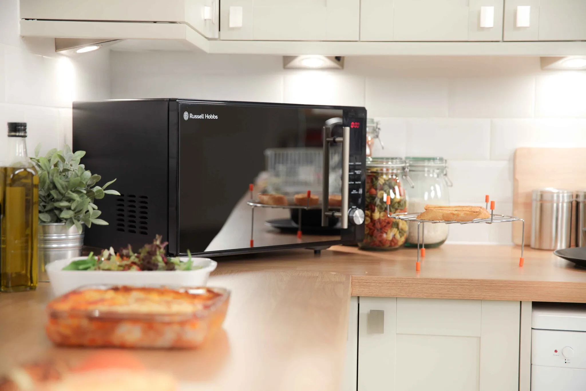 Russell Hobbs RHM3003B microwave Black Combination microwave Countertop 30 L 900 W
