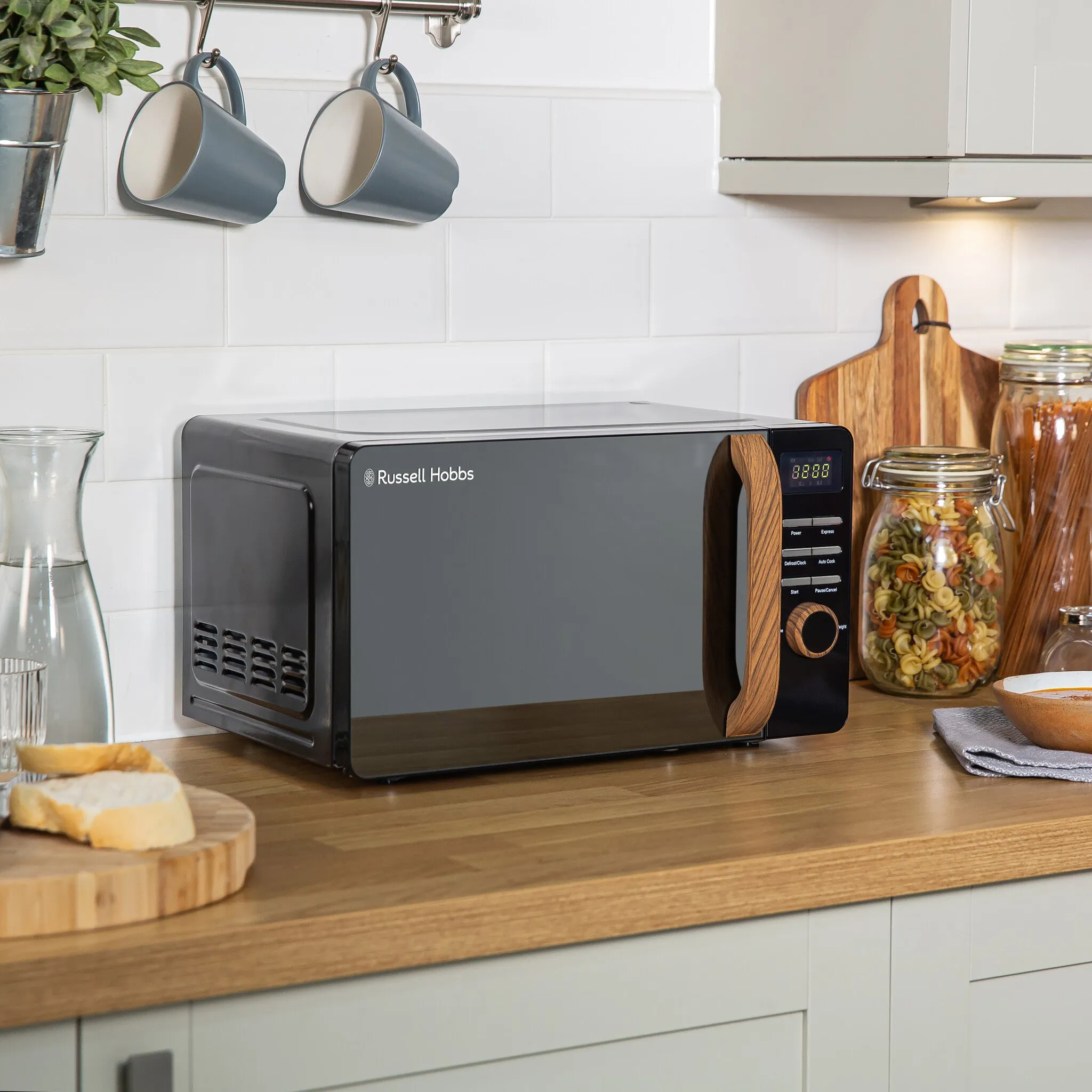 Russell Hobbs RHMD714B microwave White Solo microwave Countertop 17 L 700 W