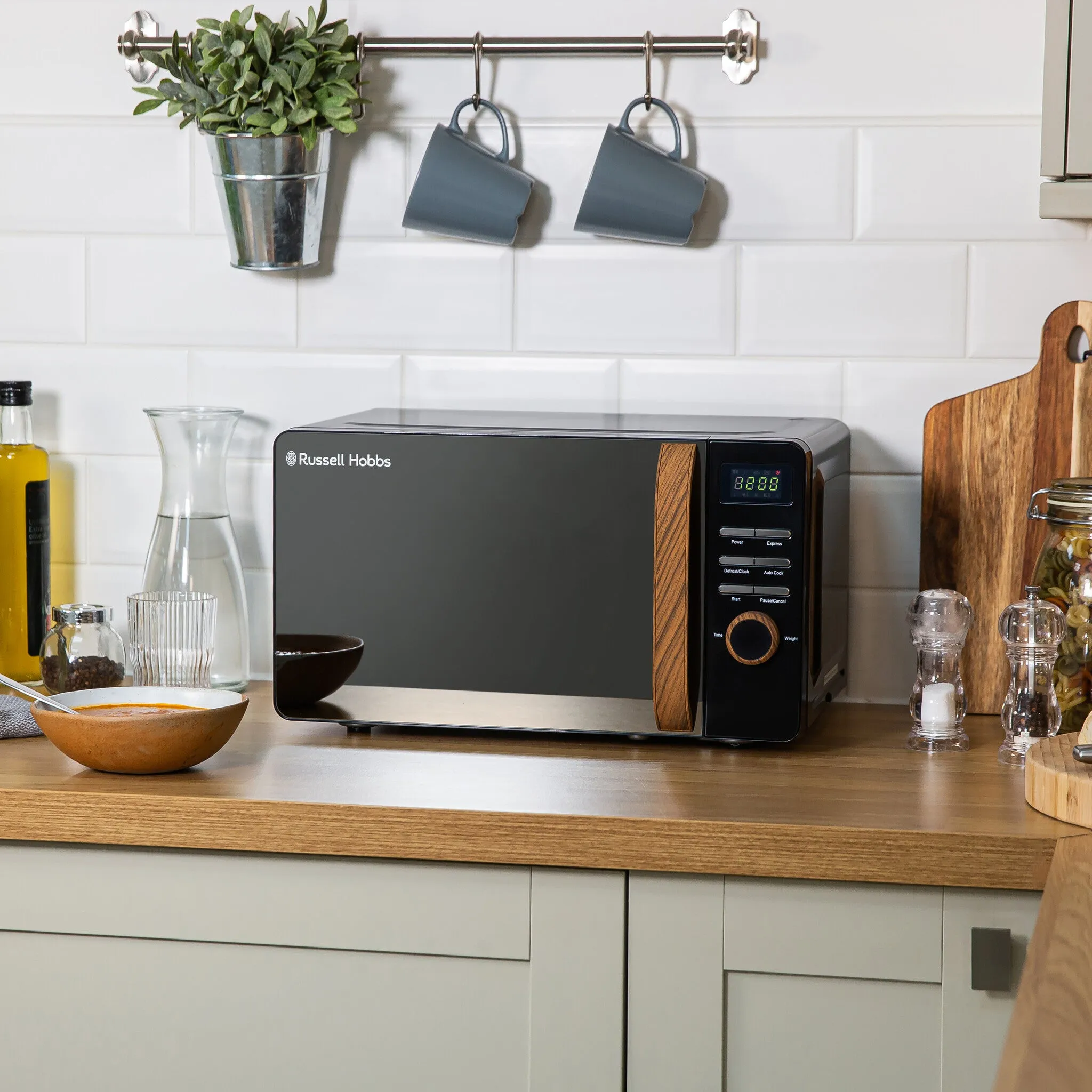 Russell Hobbs RHMD714B microwave White Solo microwave Countertop 17 L 700 W