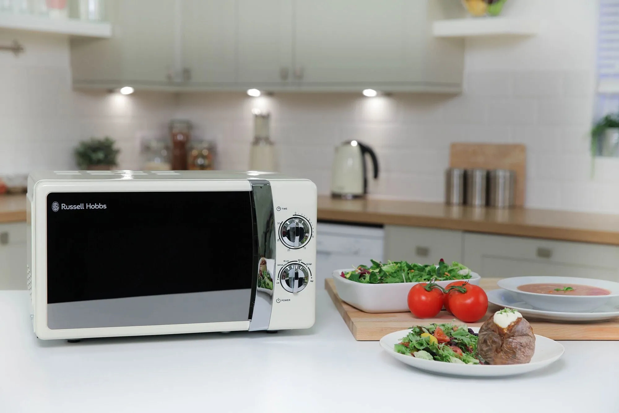 Russell Hobbs RHMM701C-N microwave Cream Solo microwave Countertop 17 L 700 W