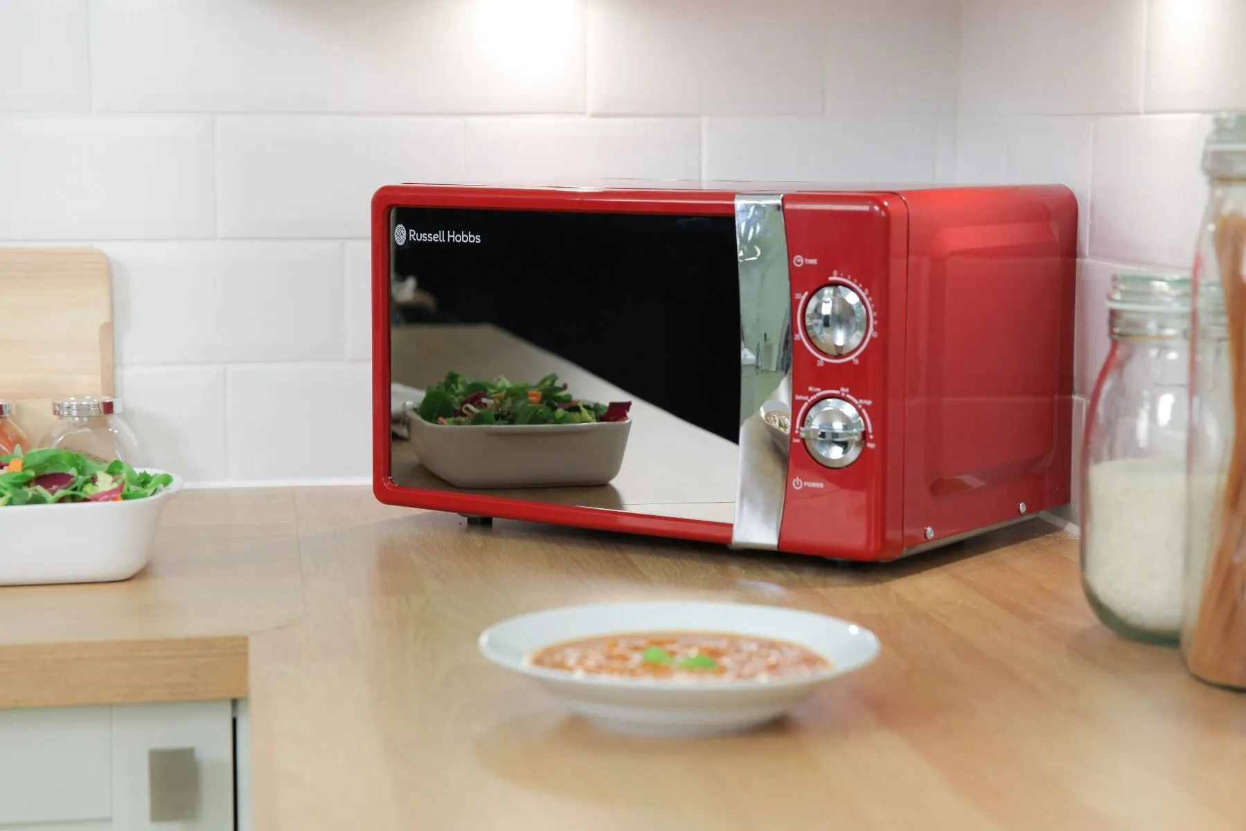 Russell Hobbs RHMM701R-N microwave Red Solo microwave Countertop 17 L 700 W