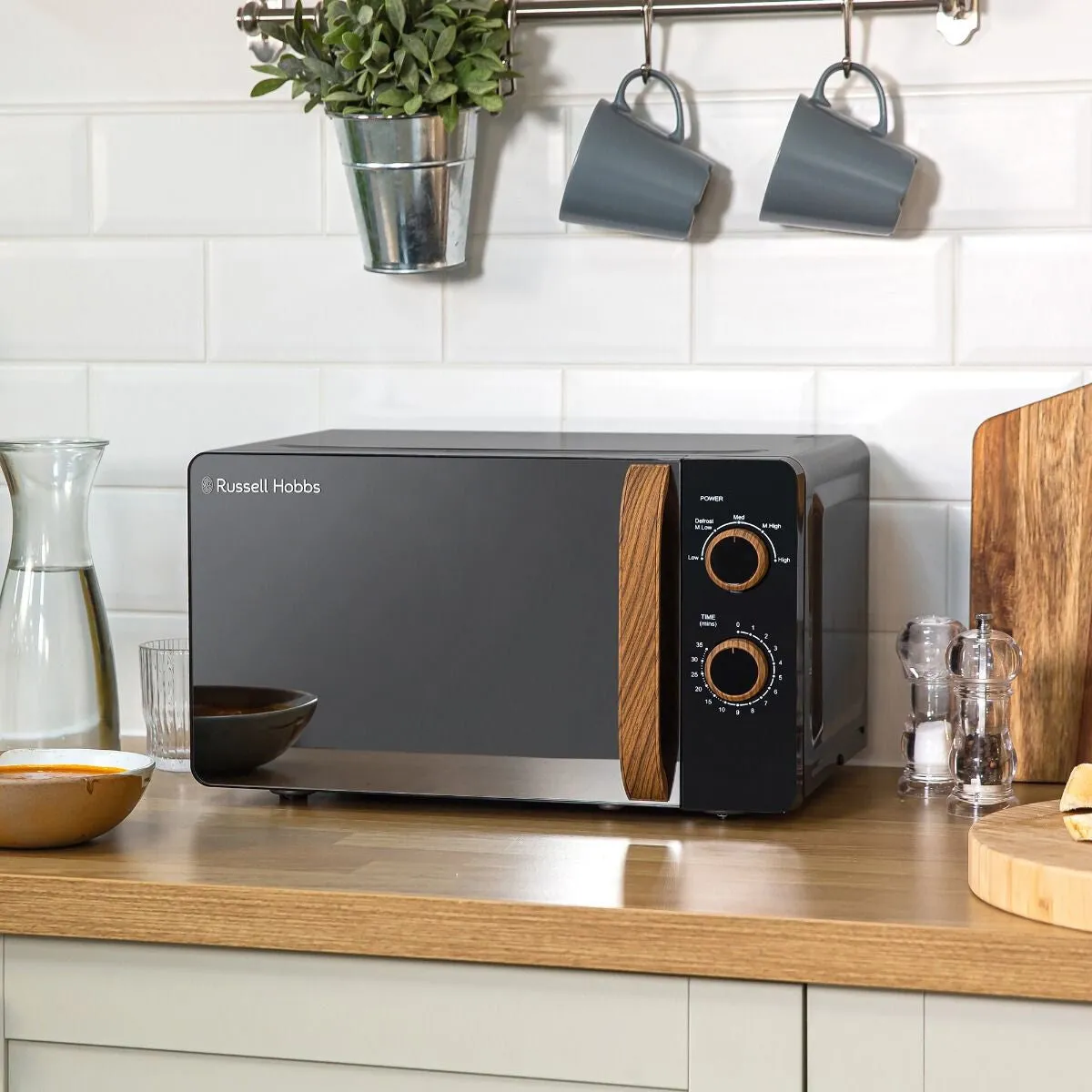 Russell Hobbs RHMM713B-N microwave Black, Wood Solo microwave Countertop 17 L 700 W