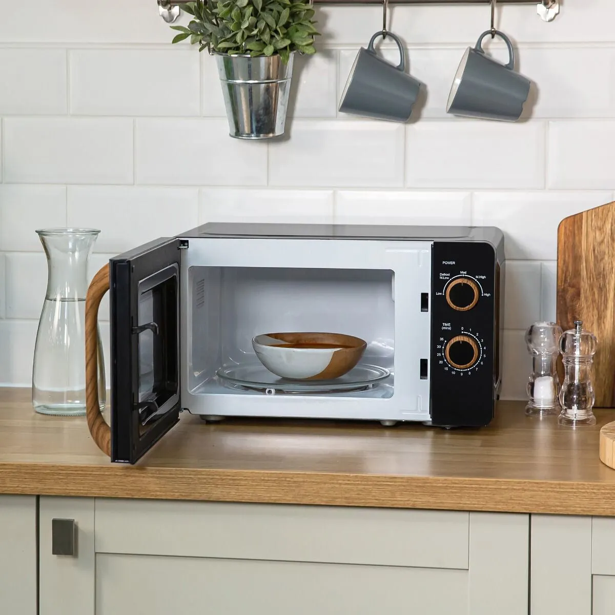 Russell Hobbs RHMM713B-N microwave Black, Wood Solo microwave Countertop 17 L 700 W
