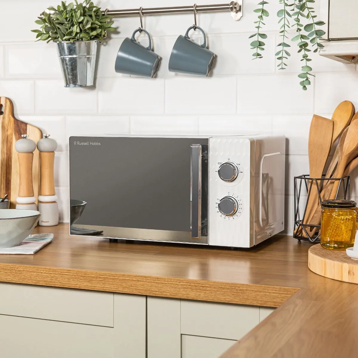 Russell Hobbs RHMM715 microwave White Solo microwave Countertop 17 L 700 W