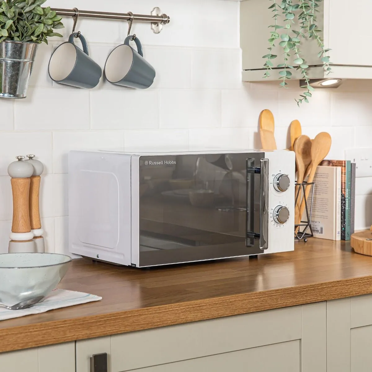 Russell Hobbs RHMM715 microwave White Solo microwave Countertop 17 L 700 W