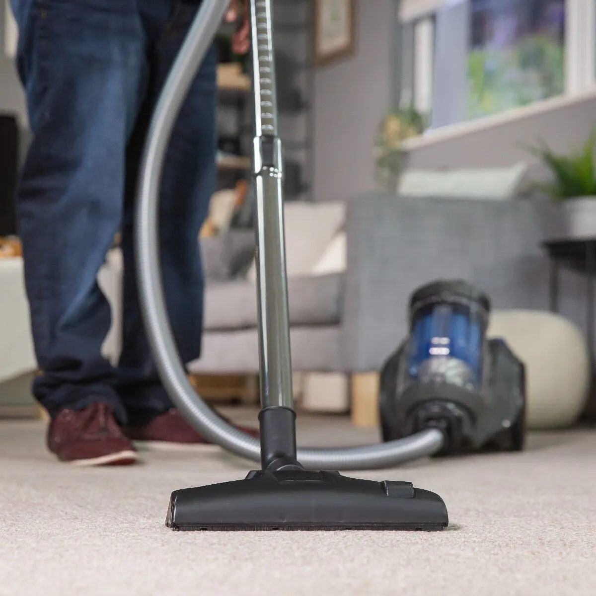 Russell Hobbs TITAN2 3 L Cylinder vacuum Dry 700 W Bagless