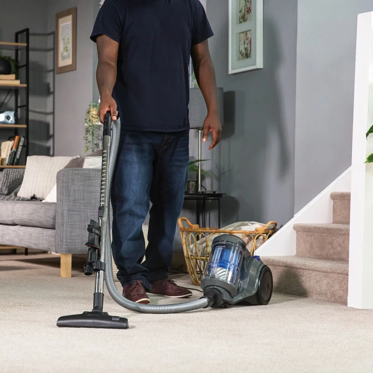 Russell Hobbs TITAN2 3 L Cylinder vacuum Dry 700 W Bagless