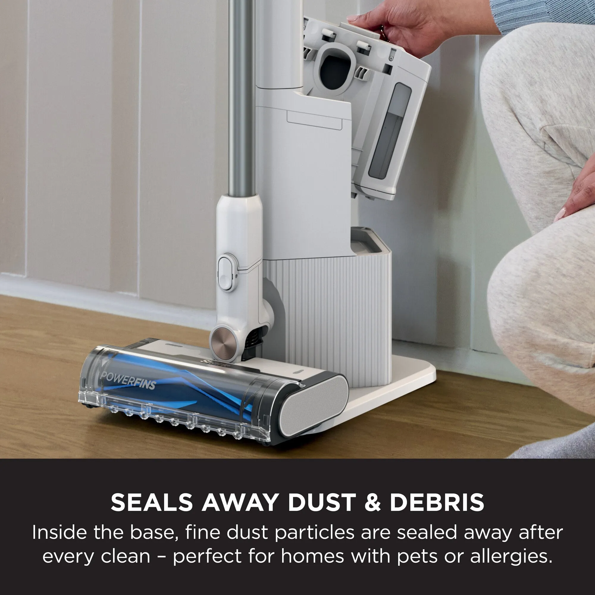 Shark Clean & Empty Cordless Vacuum Cleaner & Auto-Empty System BU3521UK