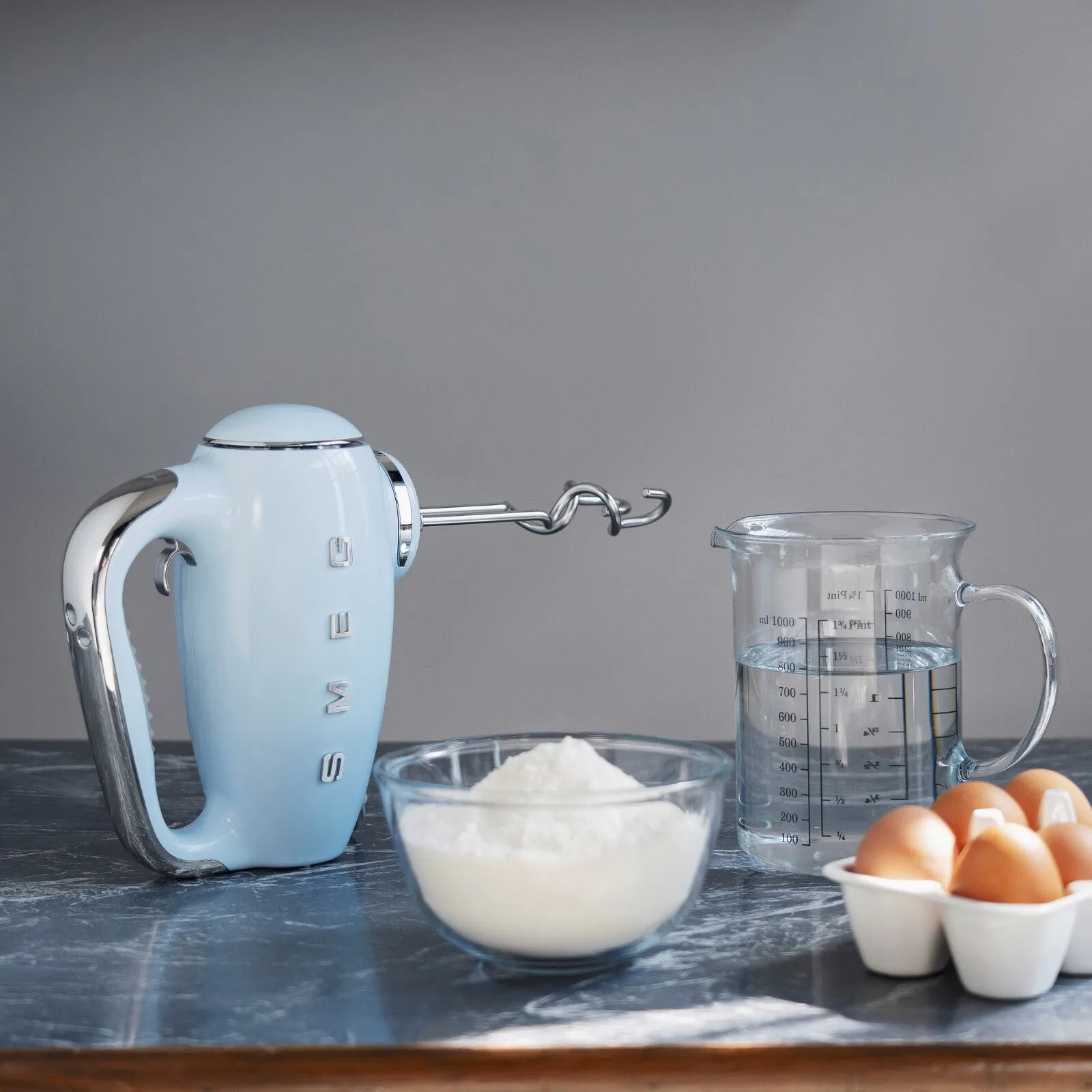 Smeg HMF01PBUK mixer Hand mixer 250 W Blue