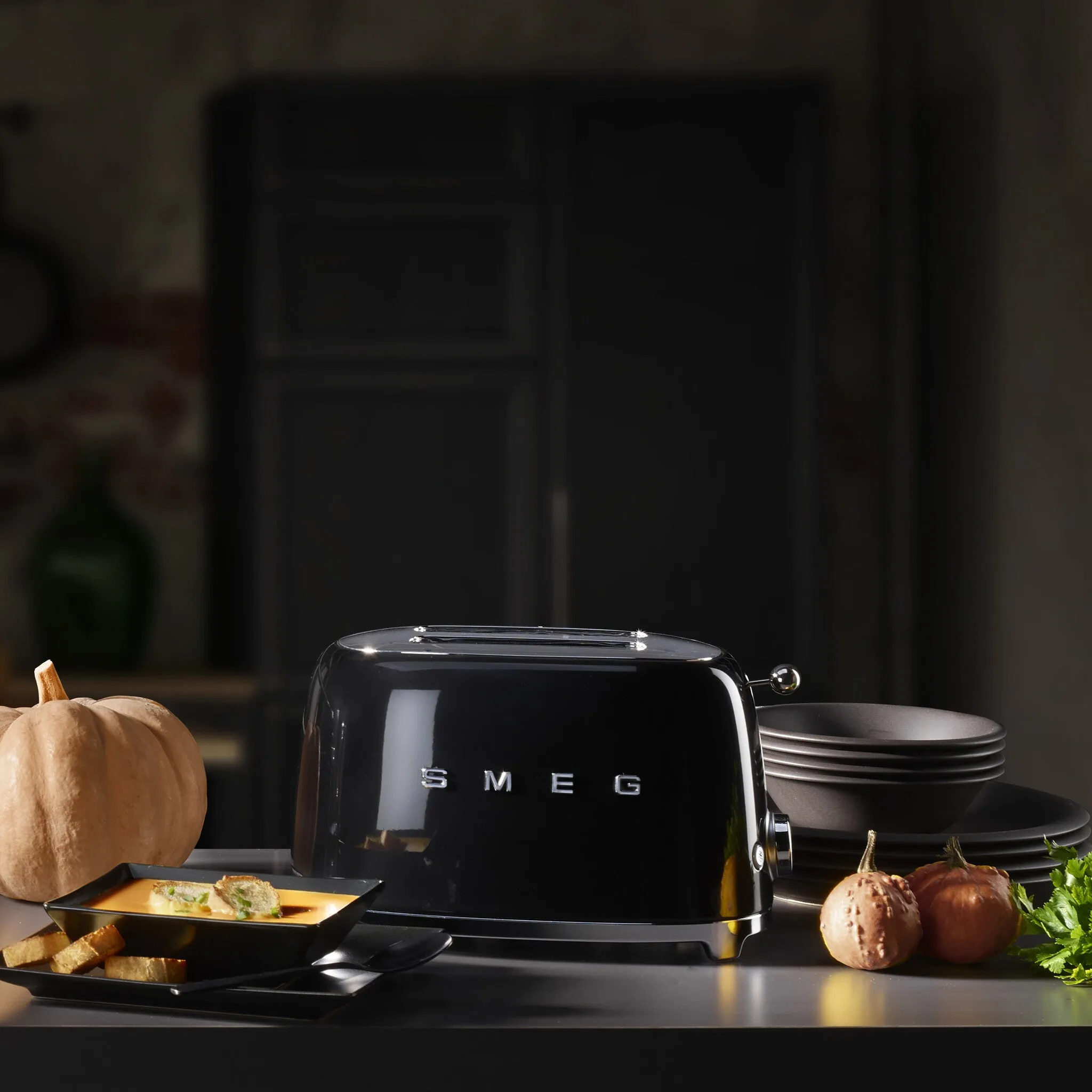 Smeg TSF01BLUK toaster 6 2 slice(s) 950 W Black