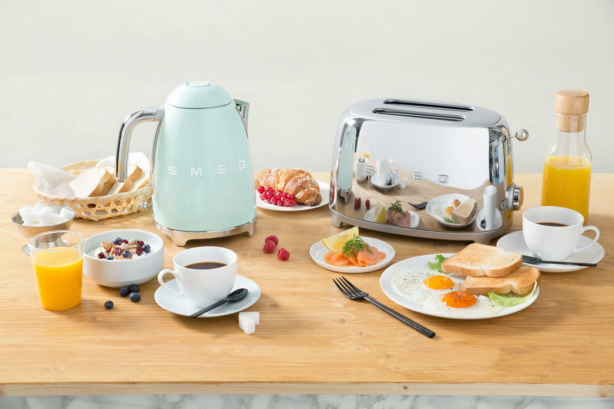 Smeg TSF01SSUK toaster 6 2 slice(s) 950 W Chrome
